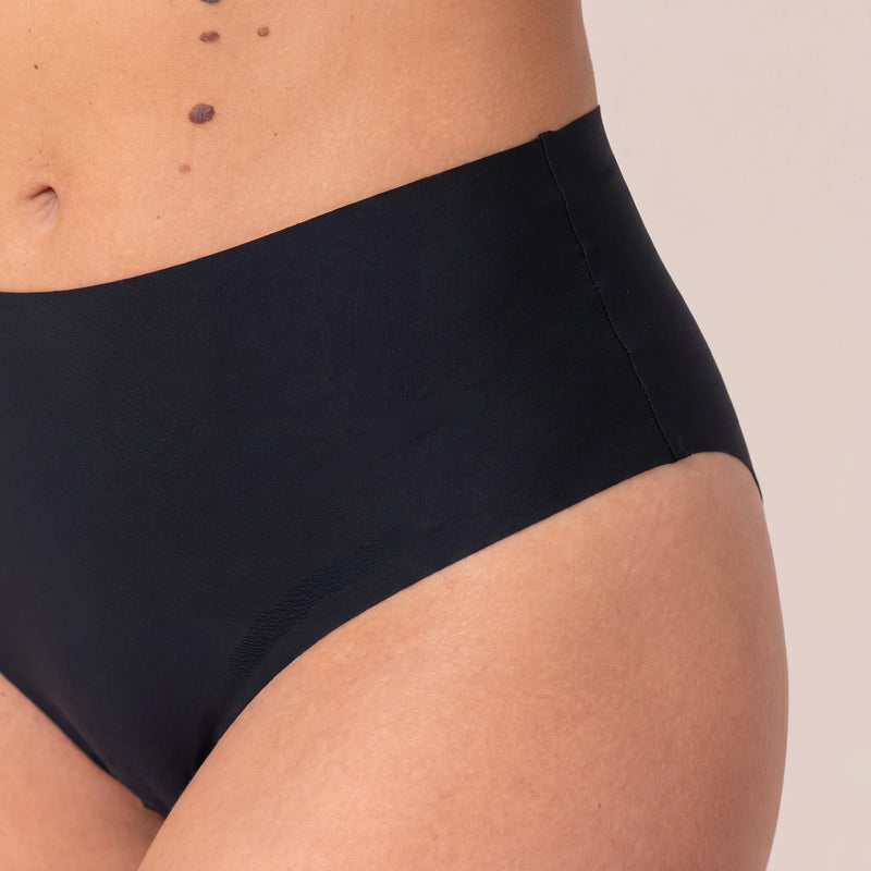 Microfiber High Waist Seamless Tanga | Schwarz