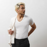 T-shirt col en V - Hauts - Parfait sous ta chemise